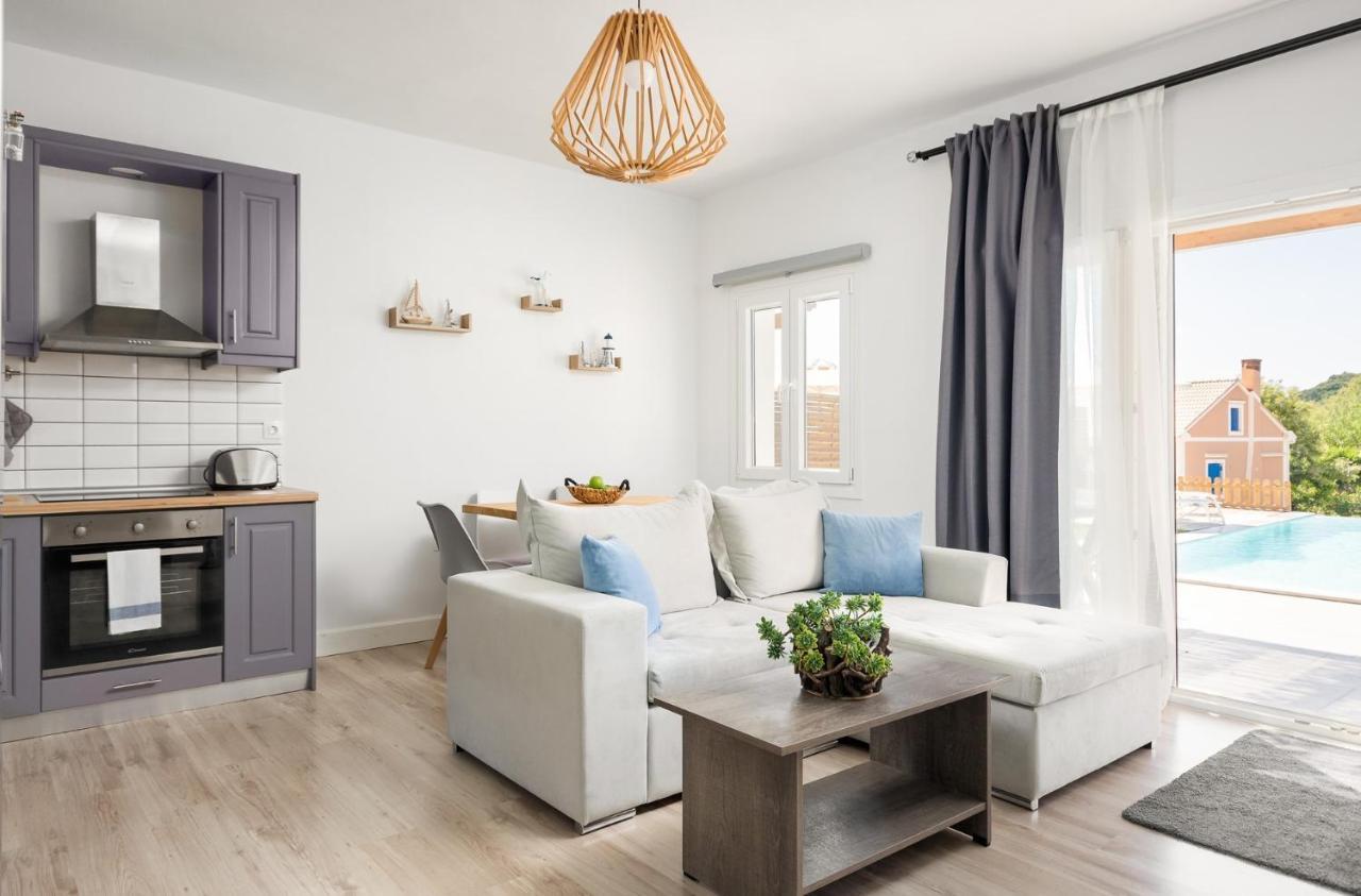 Reiki Villas Erikousa Ereikoussa Bagian luar foto